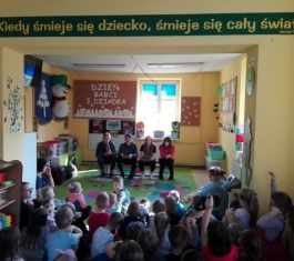 Akcja Cała Polsk CZYTA DZIECIOM 1