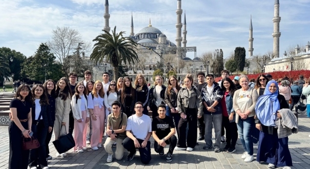 c198c966-4473-4595-a9a4-6b83f179d4ab Duży